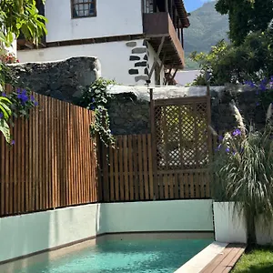 https://casa-la-aldaba.in-canary-islands.com